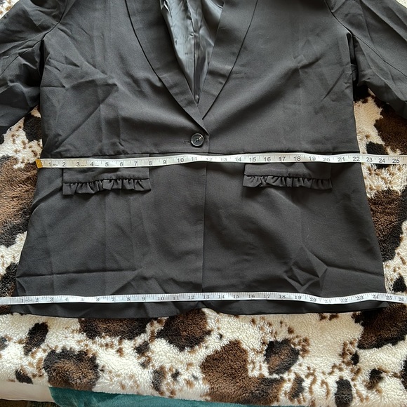 Black Blazer Ruffle Detail - Picture 4 of 8